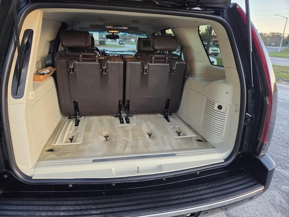 2010 Cadillac Escalade & EXT 3rd Gen - Image 9 of 10