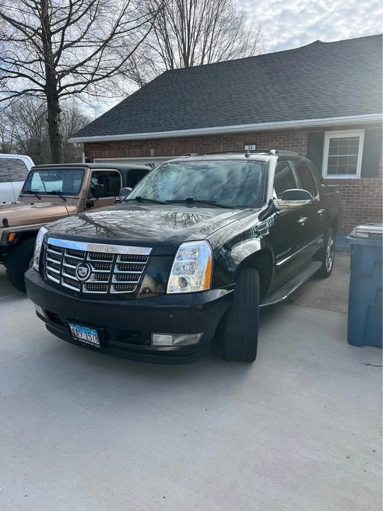 2010 Cadillac Escalade & EXT 3rd Gen - Image 7 of 7