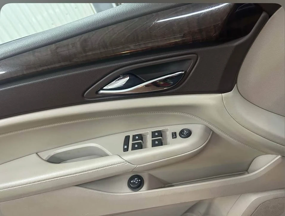 2010 Cadillac SRX - Image 14 of 18