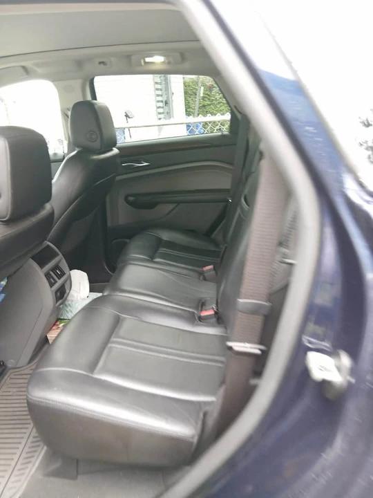 2010 Cadillac SRX - Image 7 of 8