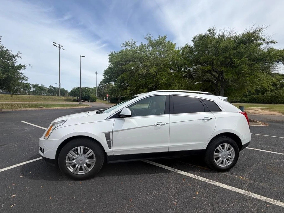 2010 Cadillac SRX - Image 2 of 21