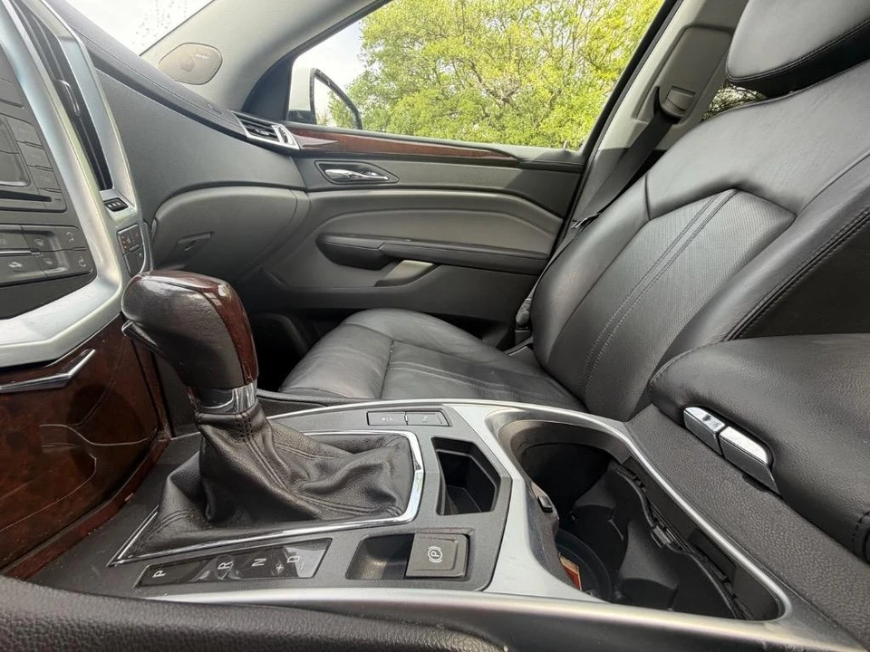 2010 Cadillac SRX - Image 15 of 21