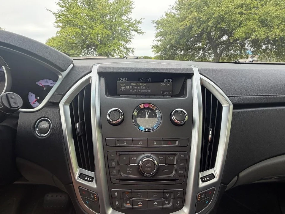 2010 Cadillac SRX - Image 12 of 21