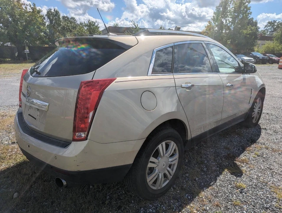 2010 Cadillac SRX - Image 3 of 21