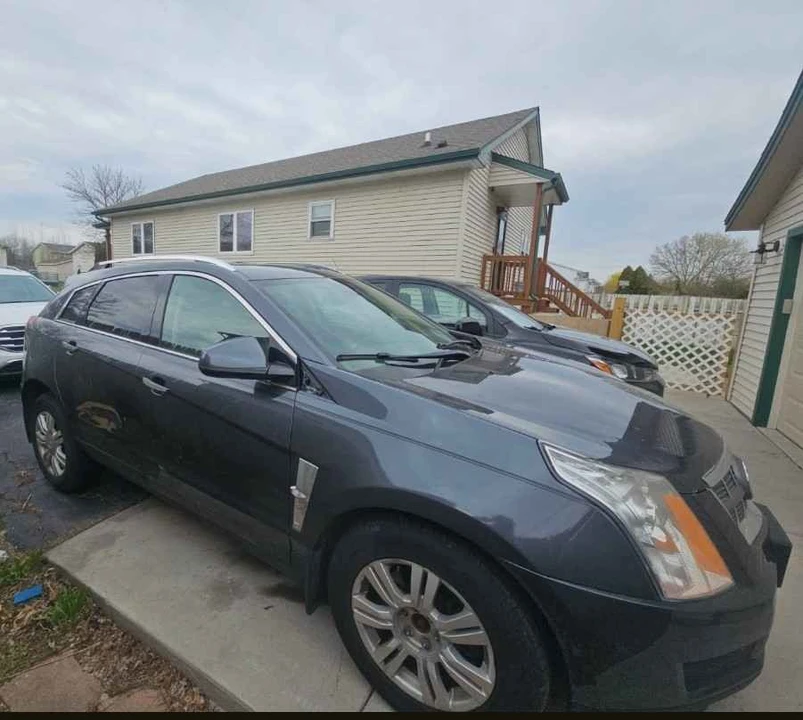 2010 Cadillac SRX - Image 3 of 8