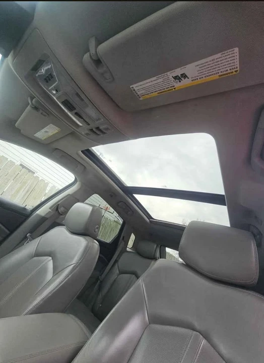 2010 Cadillac SRX - Image 7 of 8