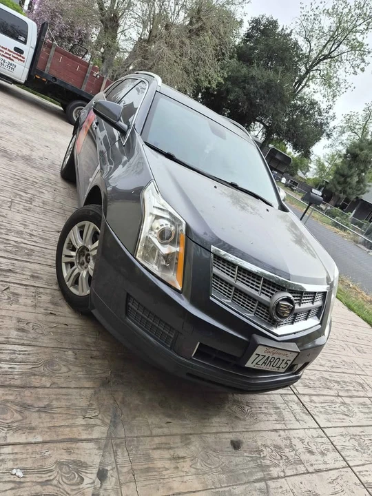 2010 Cadillac SRX - Image 2 of 2