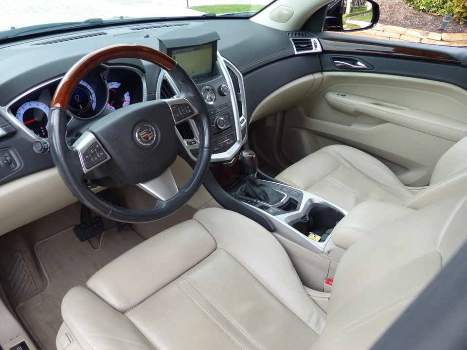 2010 Cadillac SRX - Image 14 of 21