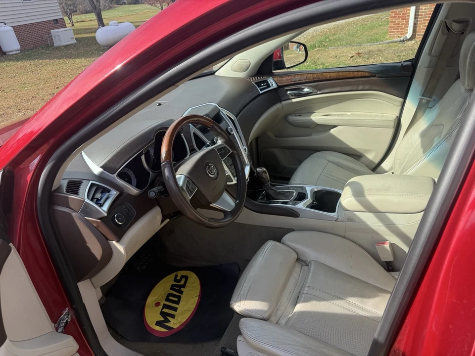 2010 Cadillac SRX - Image 6 of 9