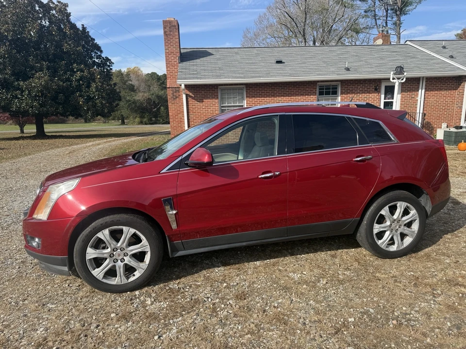 2010 Cadillac SRX - Image 2 of 9