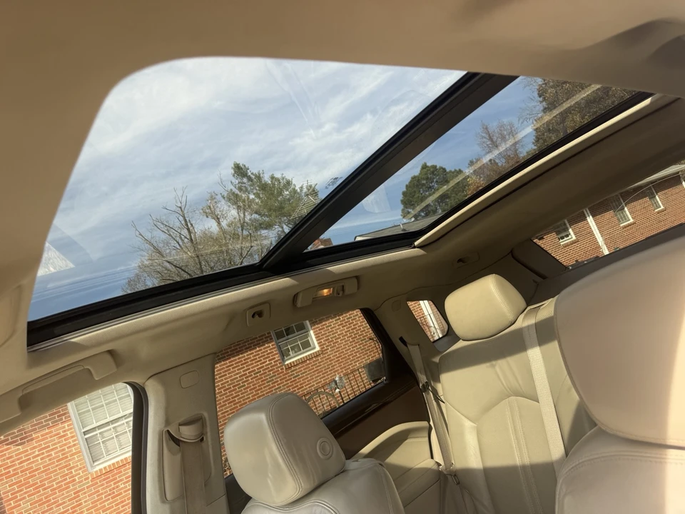 2010 Cadillac SRX - Image 7 of 9