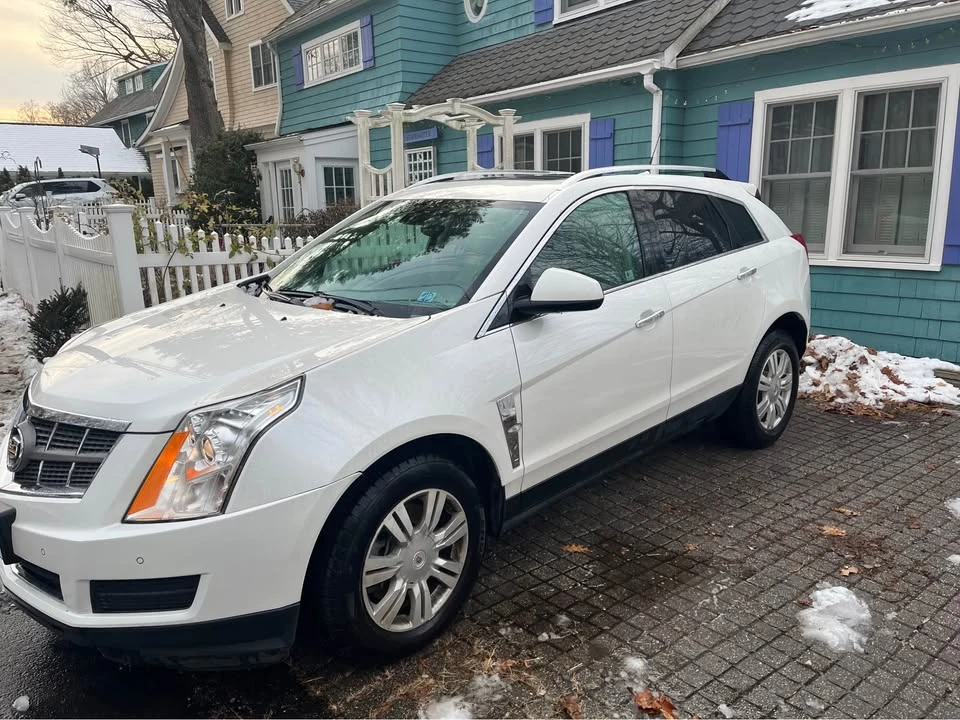 2010 Cadillac SRX - Image 2 of 6