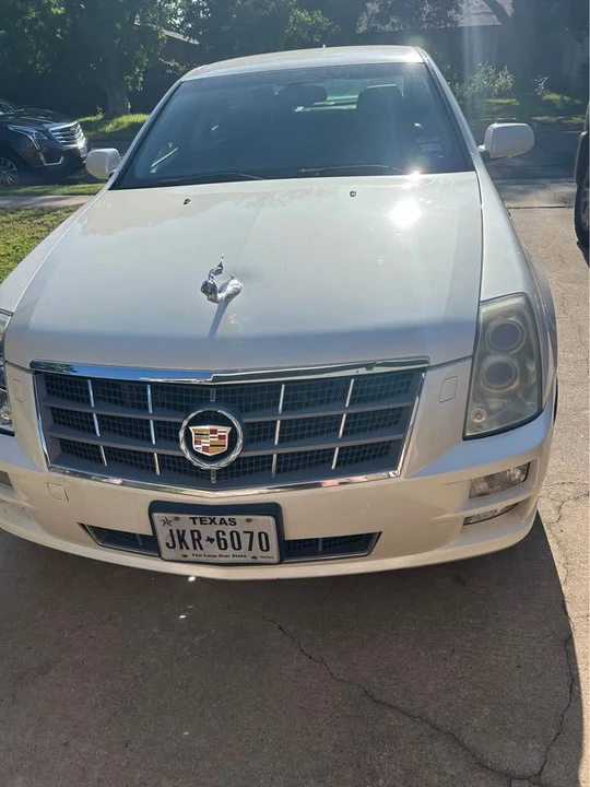 2010 Cadillac STS - Image 10 of 13