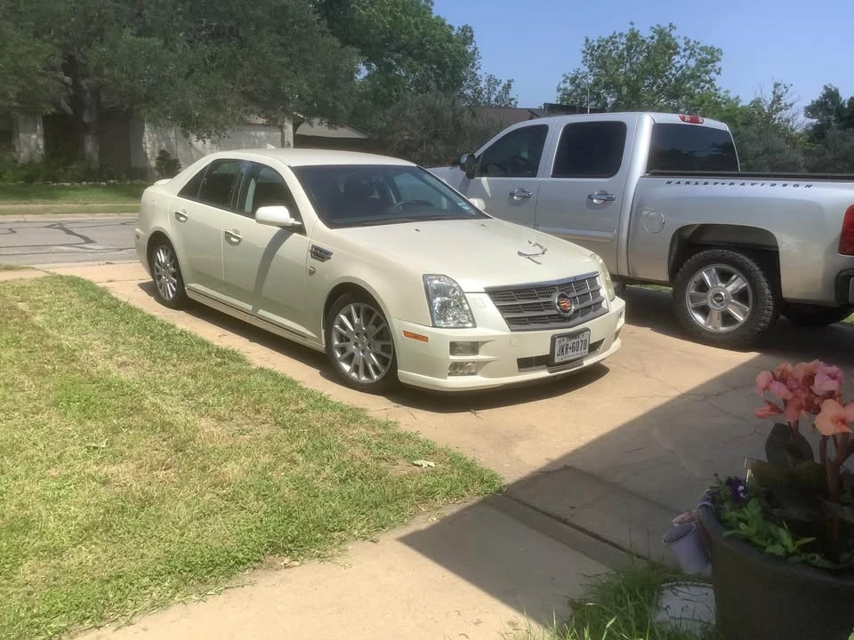 2010 Cadillac STS - Image 3 of 13