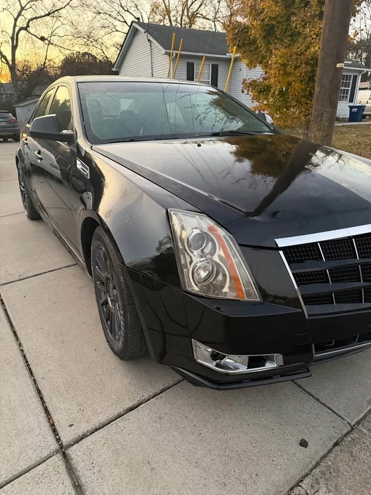 2010 Cadillac STS-V - Image 5 of 15