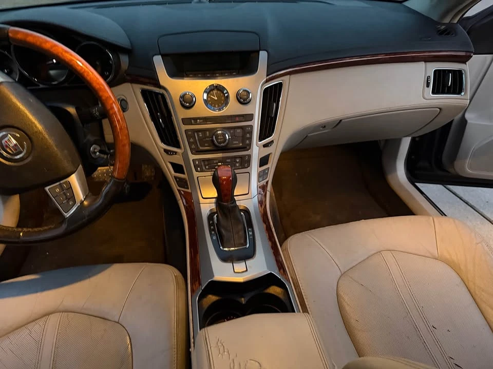 2010 Cadillac STS-V - Image 10 of 15