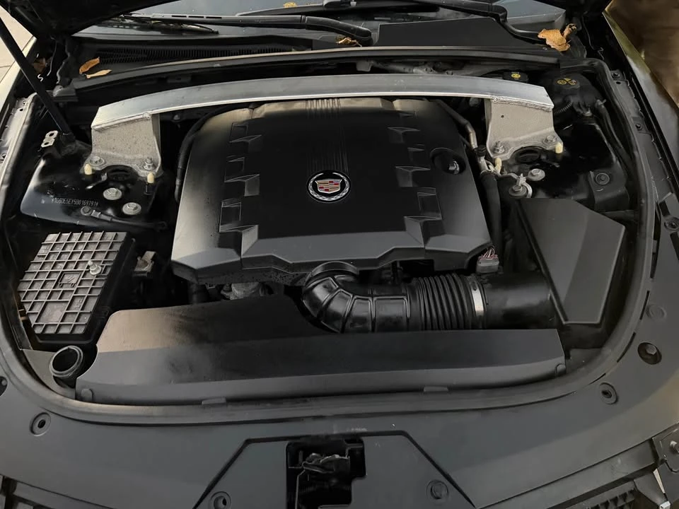 2010 Cadillac STS-V - Image 2 of 15