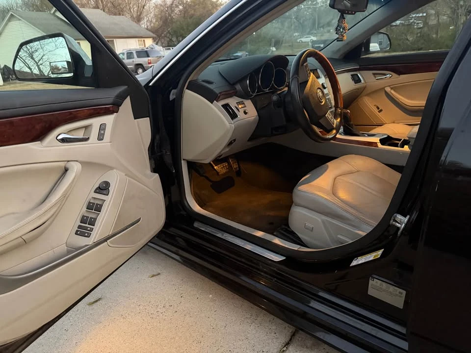 2010 Cadillac STS-V - Image 6 of 15
