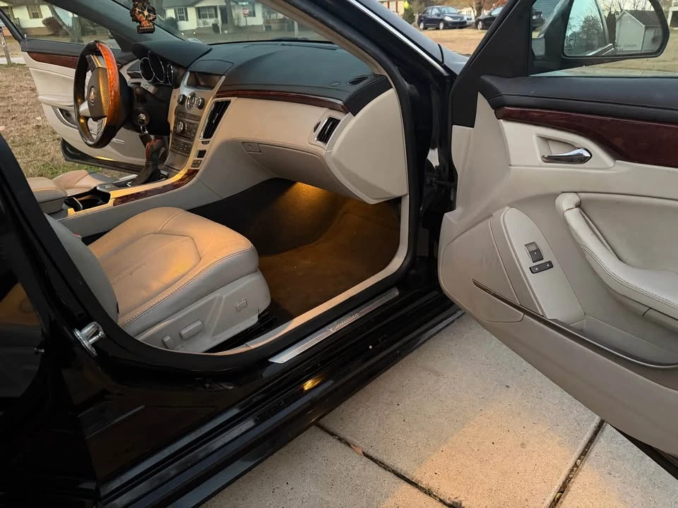2010 Cadillac STS-V - Image 9 of 15
