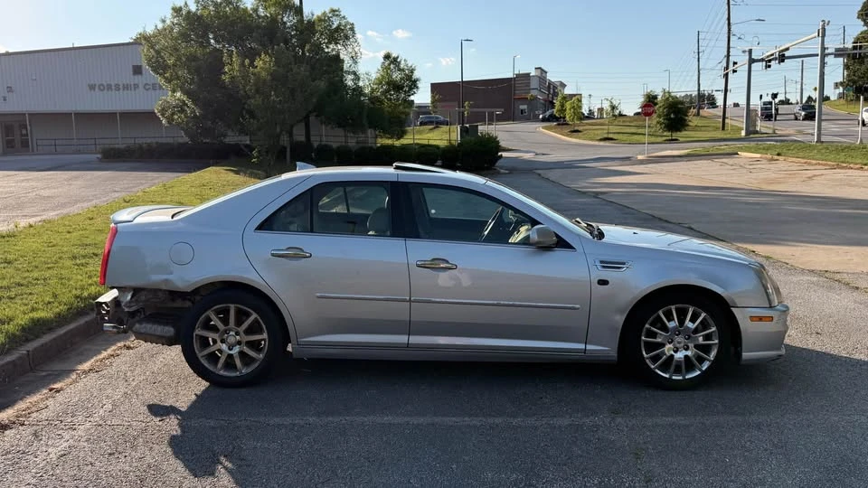 2010 Cadillac STS - Image 3 of 10