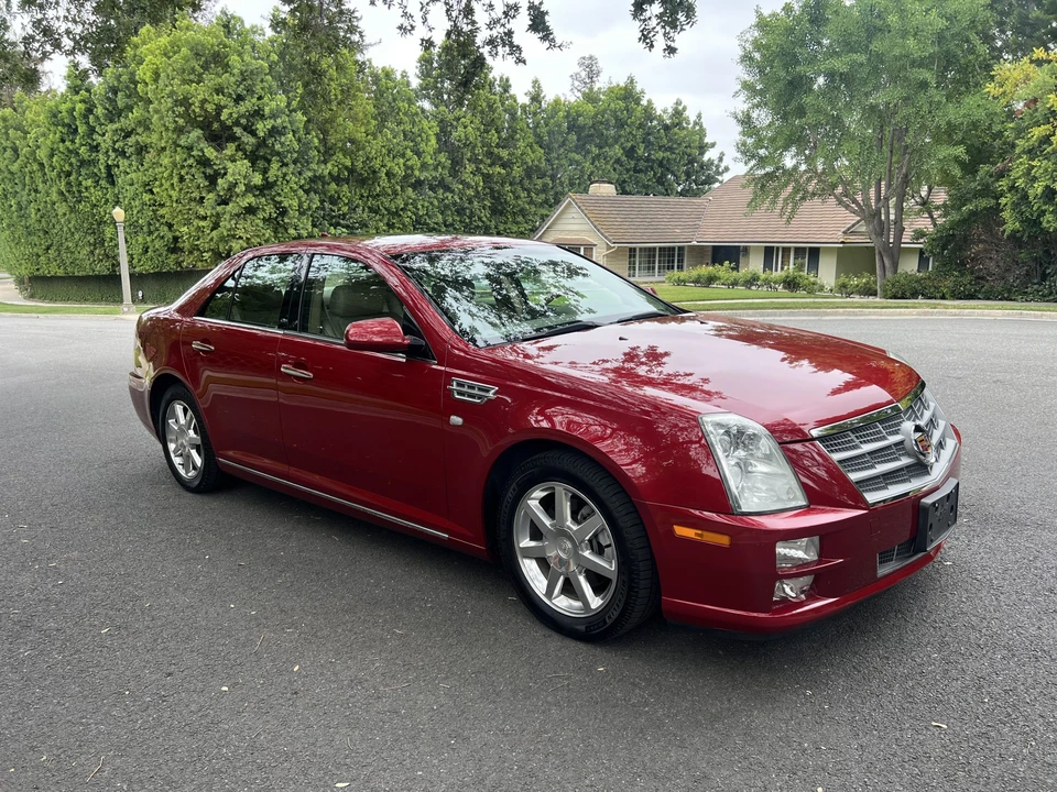 2010 Cadillac STS - Image 4 of 31