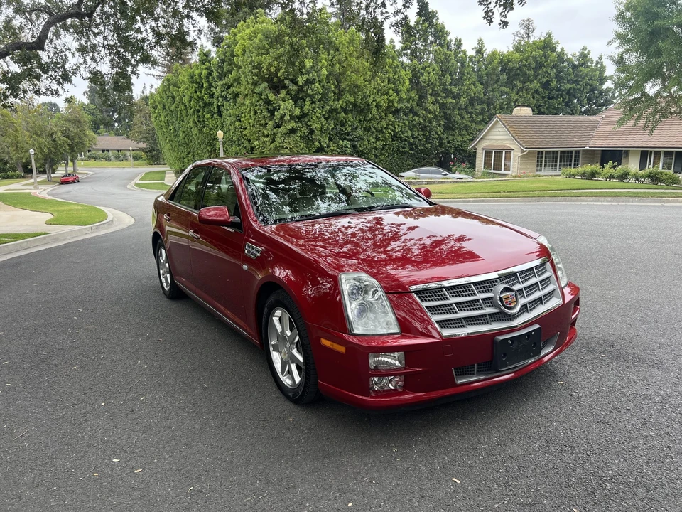2010 Cadillac STS - Image 5 of 31