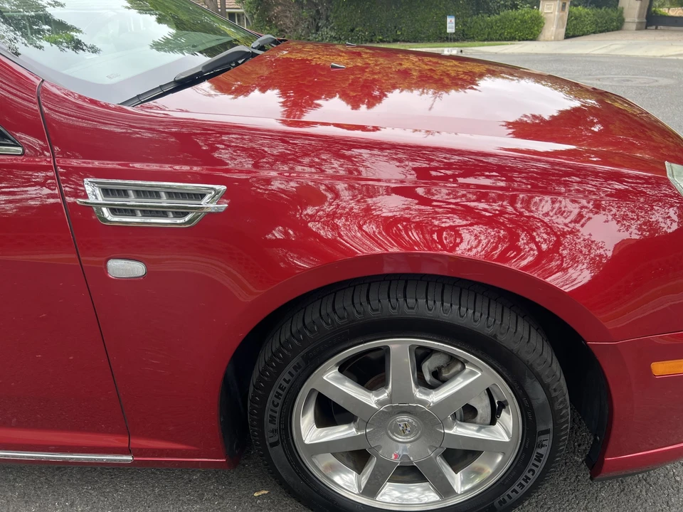 2010 Cadillac STS - Image 21 of 31