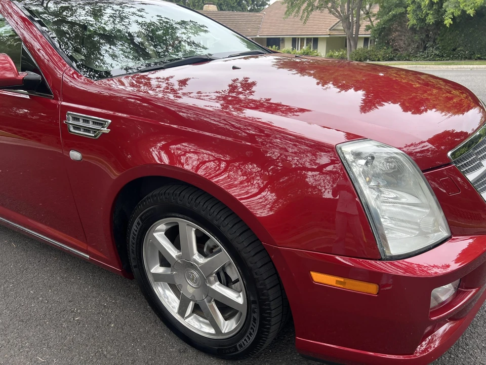 2010 Cadillac STS - Image 23 of 31