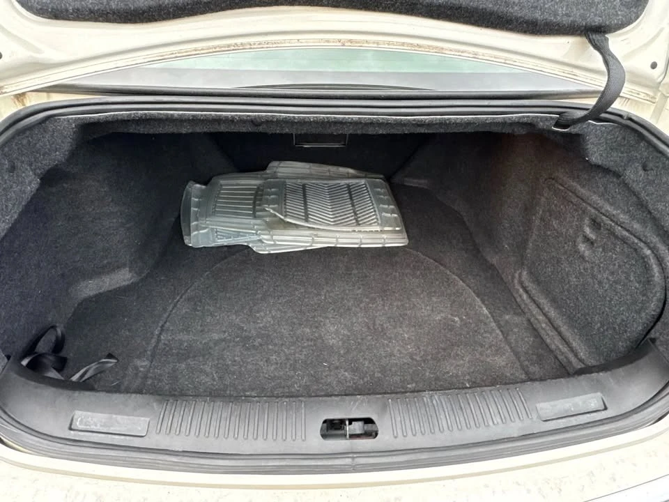 2010 Cadillac CTS 2nd Gen - Image 11 of 19