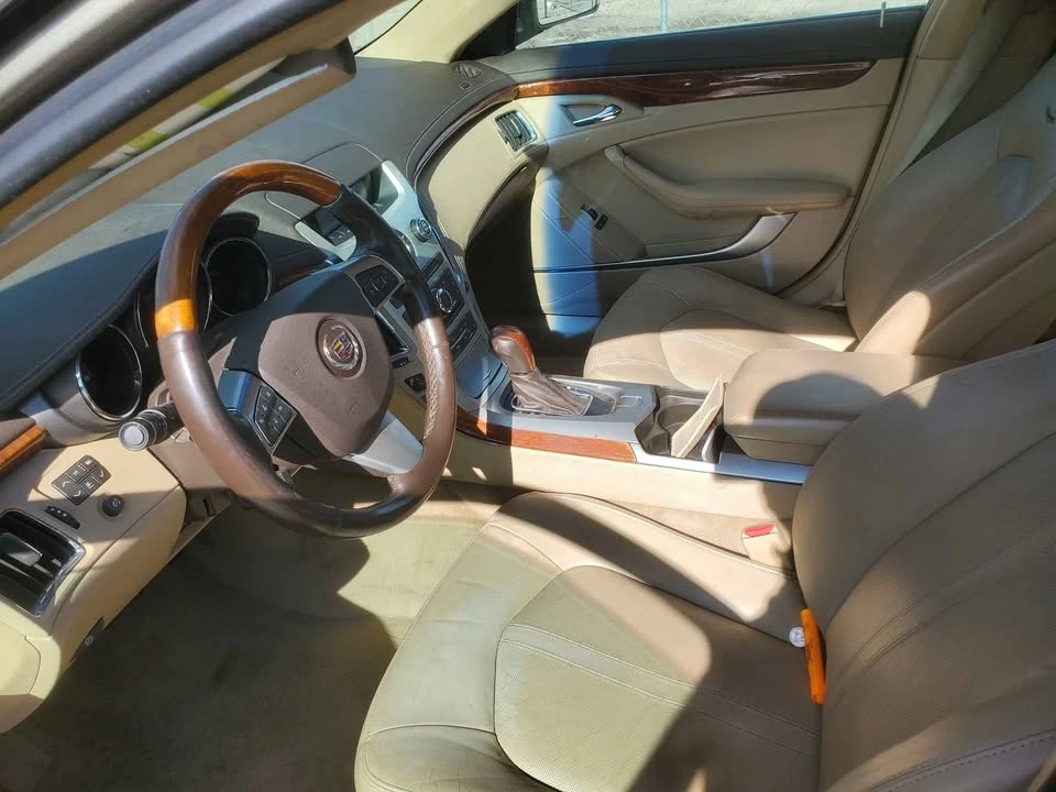 2010 Cadillac CT4 - Image 7 of 8