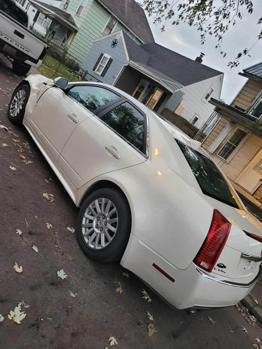 2010 Cadillac CT4 - Image 4 of 6