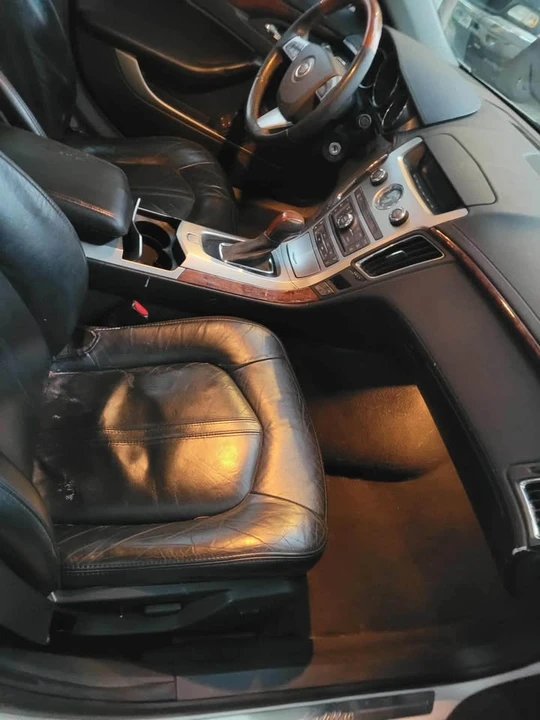 2010 Cadillac CT4 - Image 5 of 6