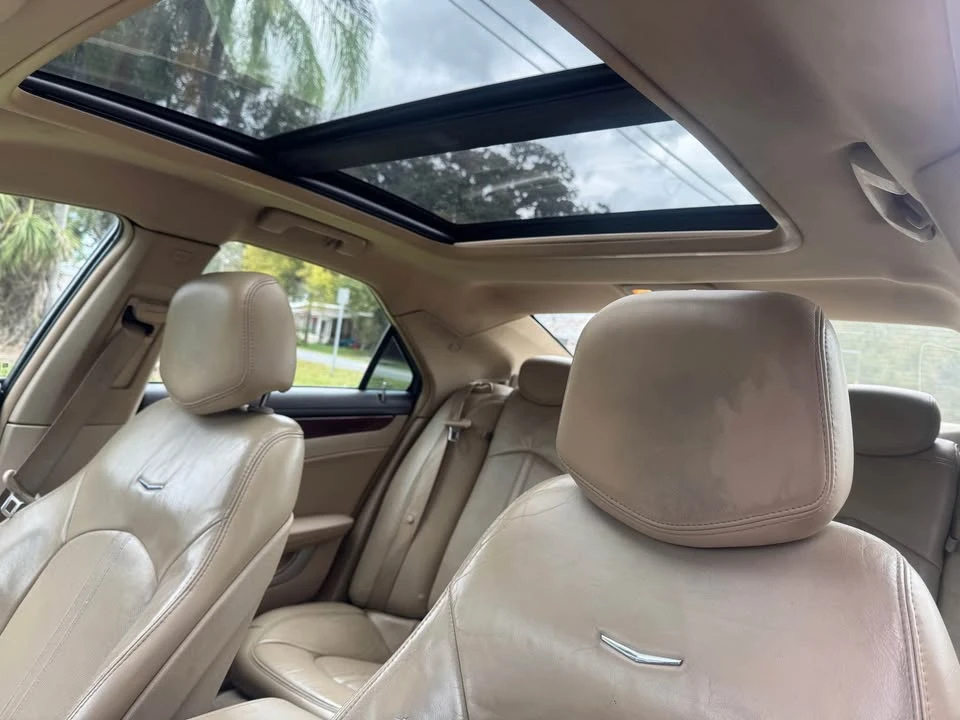 2010 Cadillac CT4 - Image 6 of 11