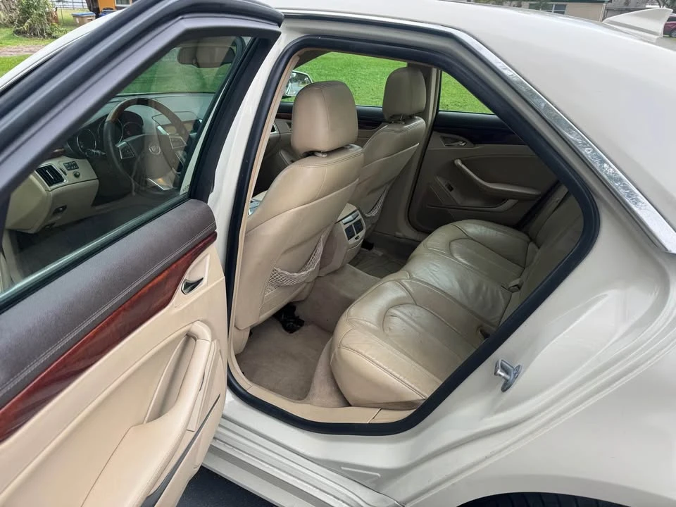 2010 Cadillac CT4 - Image 10 of 11