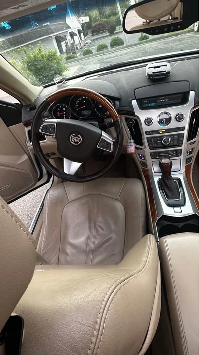 2010 Cadillac CT4 - Image 12 of 15