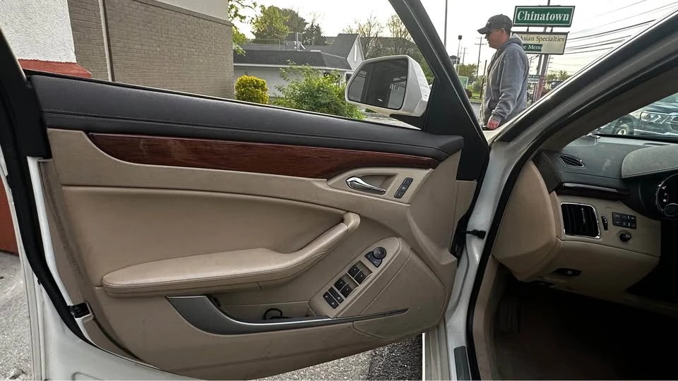 2010 Cadillac CT4 - Image 11 of 15