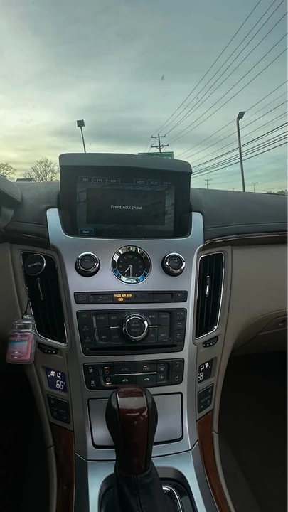 2010 Cadillac CT4 - Image 8 of 15
