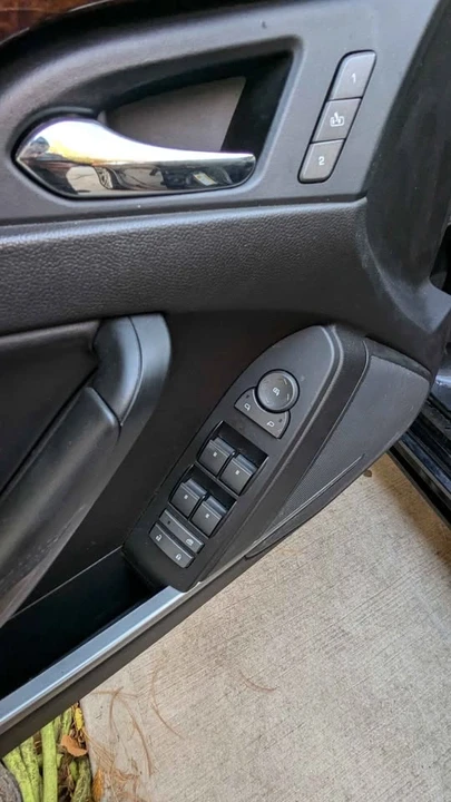 2010 Cadillac CT4 - Image 14 of 18