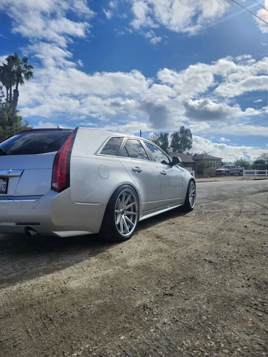2010 Cadillac CT4 - Image 2 of 7