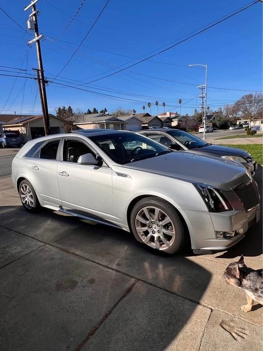 2010 Cadillac CTS 2nd Gen - Image 2 of 9