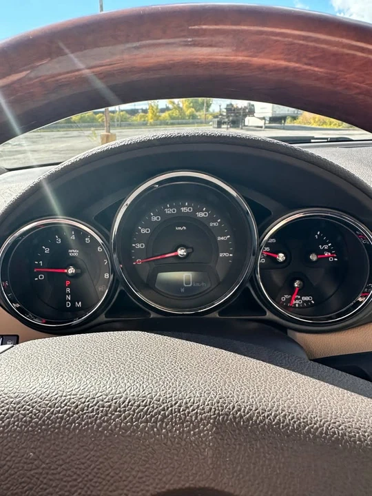 2010 Cadillac CTS 2nd Gen - Image 11 of 15