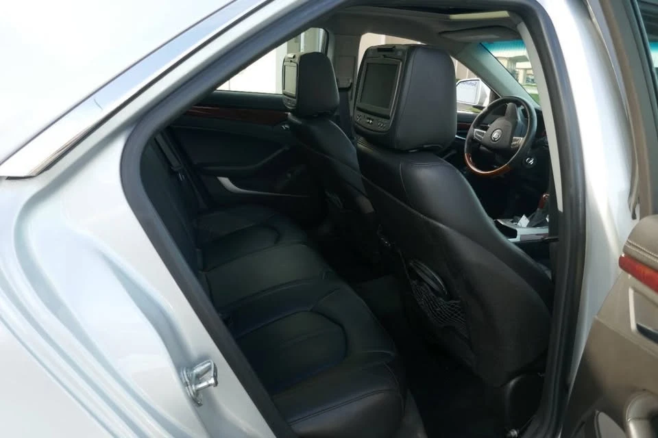 2010 Cadillac CTS 2nd Gen - Image 17 of 20
