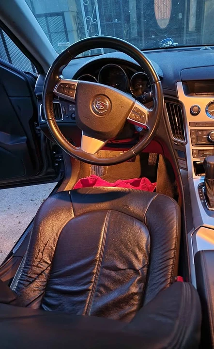 2010 Cadillac CTS 2nd Gen - Image 5 of 8