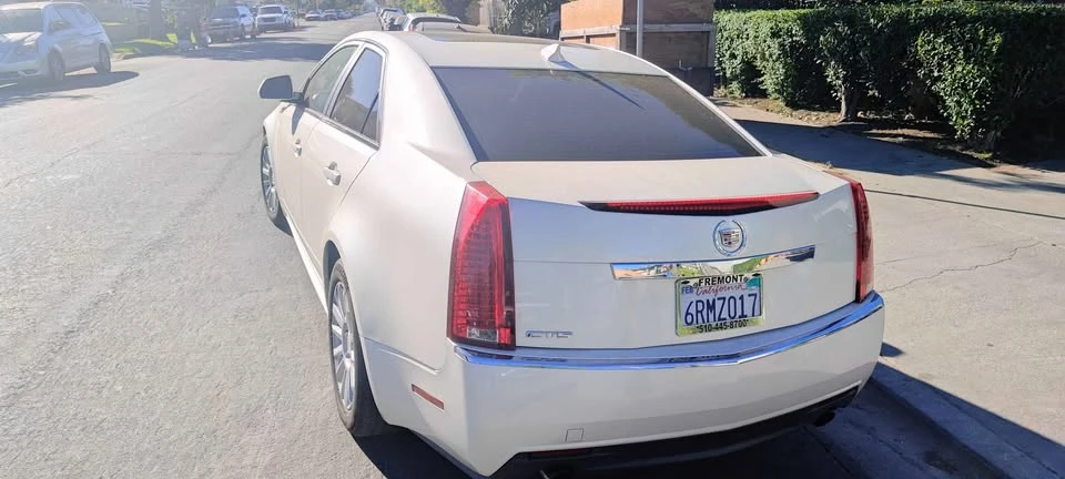 2010 Cadillac CTS 2nd Gen - Image 2 of 5