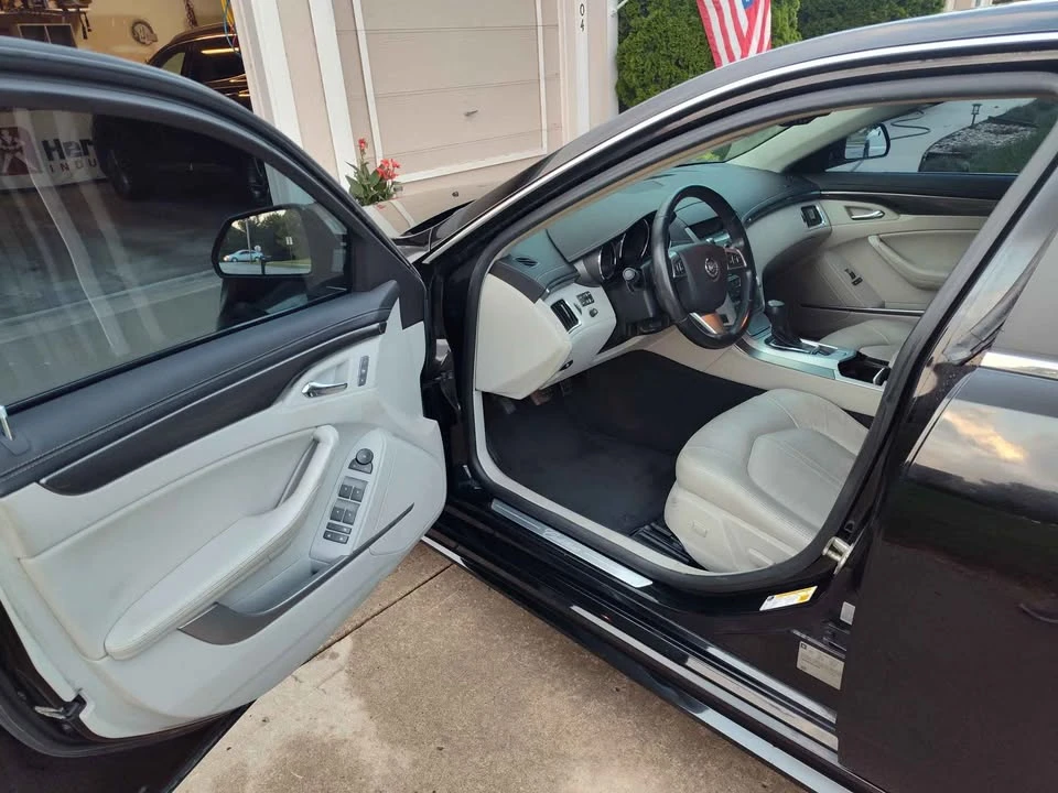 2010 Cadillac CTS 2nd Gen - Image 2 of 4