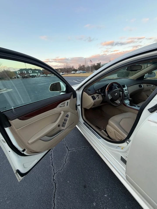 2010 Cadillac CTS 2nd Gen - Image 9 of 19