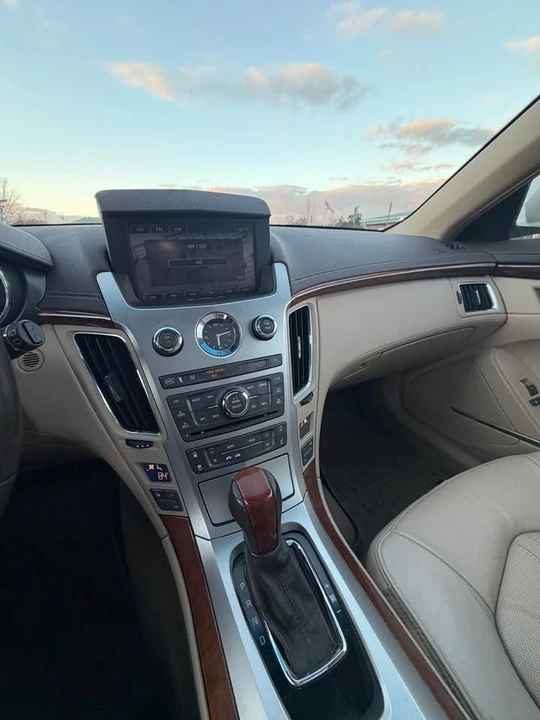 2010 Cadillac CTS 2nd Gen - Image 17 of 19