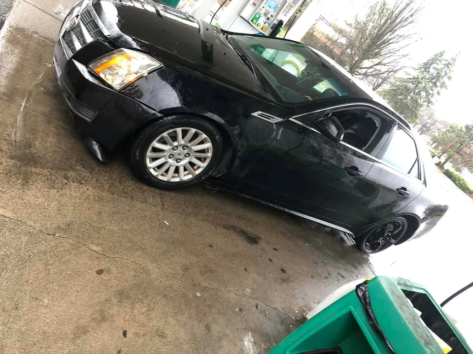 2010 Cadillac CTS 2nd Gen - Image 2 of 2