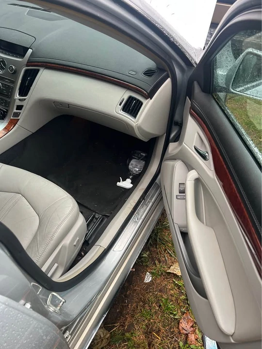 2010 Cadillac CTS 2nd Gen - Image 9 of 11
