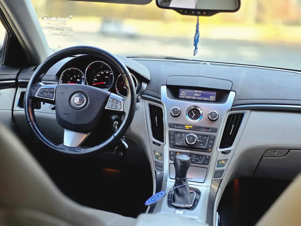 2010 Cadillac CTS 2nd Gen - Image 11 of 16